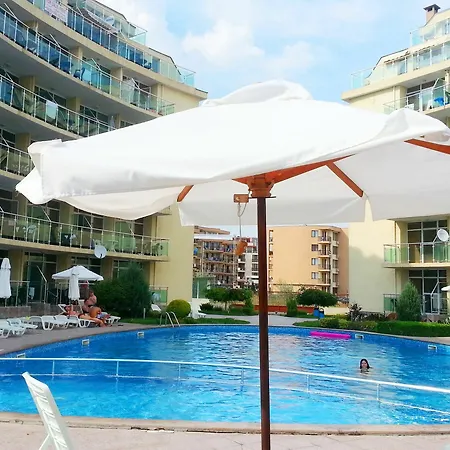 Julia Family - Menada Lejlighed *