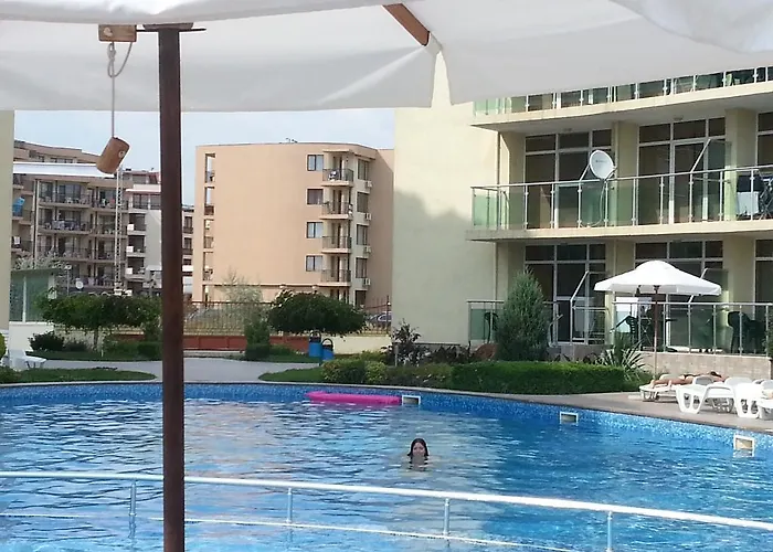 Julia Family - Menada Apartamento