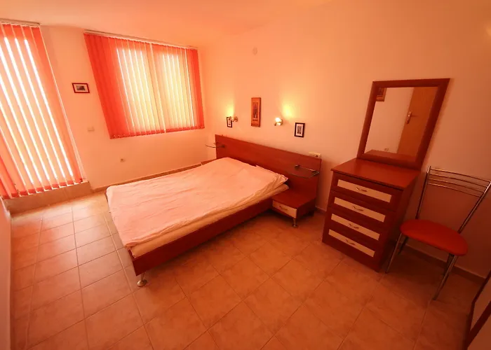 Julia Family - Menada Apartamento *