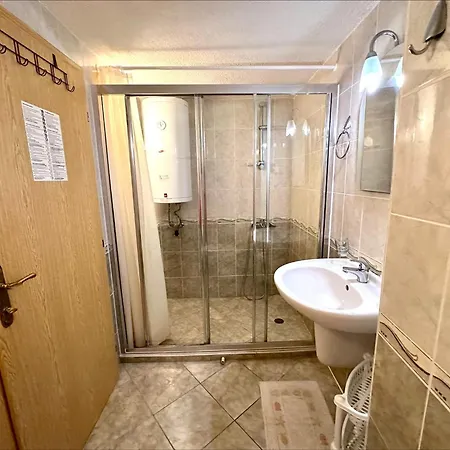 Julia Family - Menada 써니비치