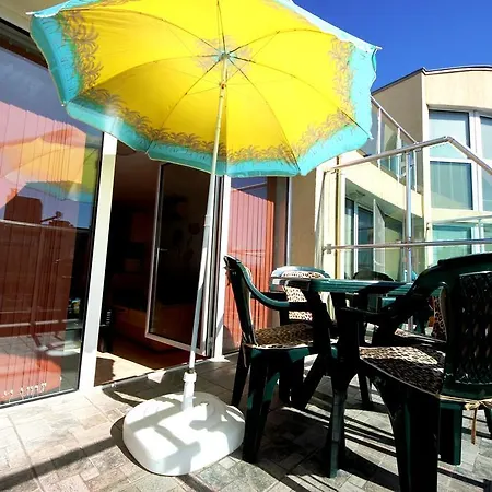 Julia Family - Menada Appartement *