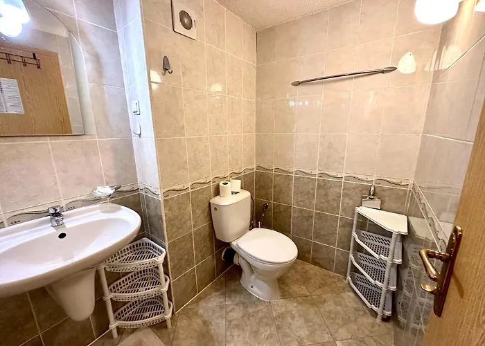 Julia Family - Menada Σάνι Μπιτς