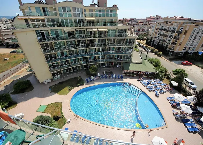 Julia Family - Menada * Σάνι Μπιτς