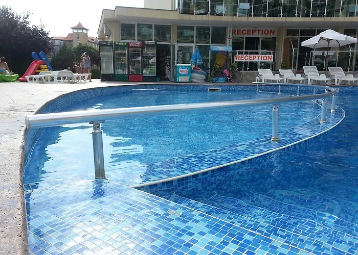 Julia Family - Menada * Σάνι Μπιτς