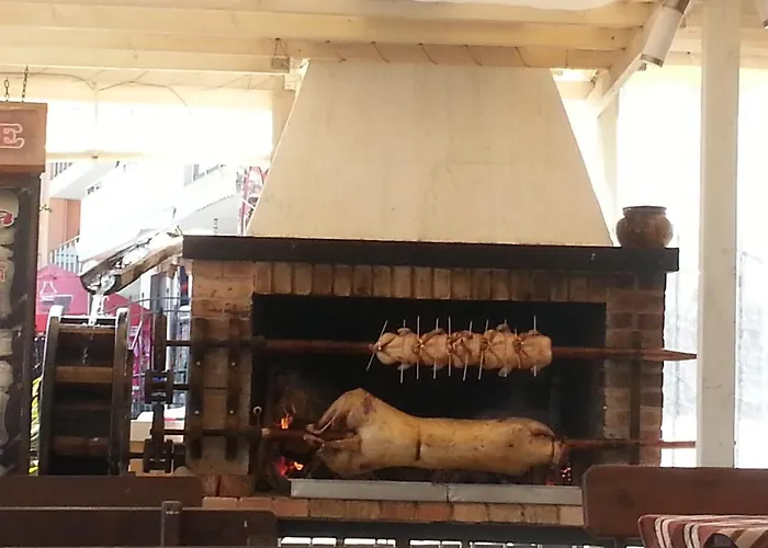 Julia Family - Menada Σάνι Μπιτς